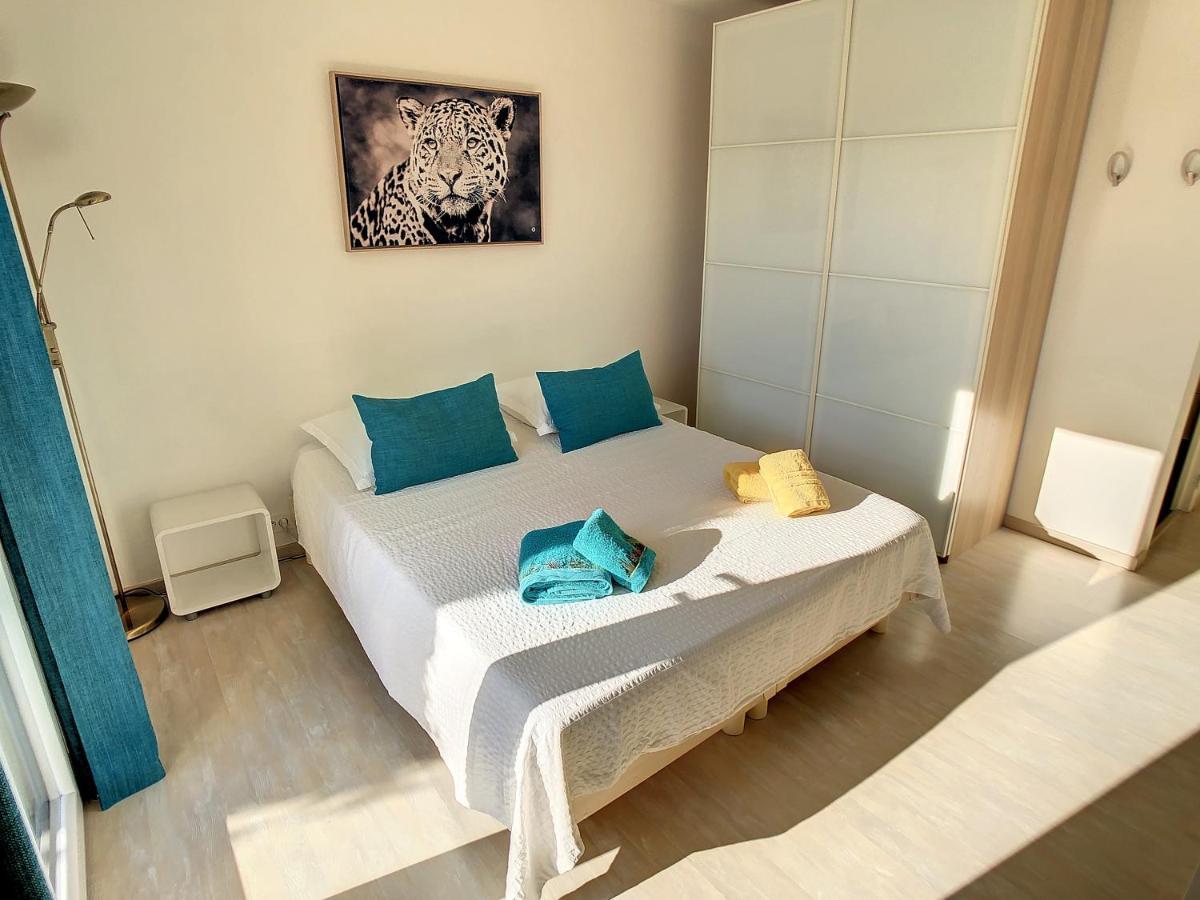 3 Bedrooms Villa Near Cannes - Pool & Jacuzzi - Sea View Mandelieu-la-Napoule Exterior photo