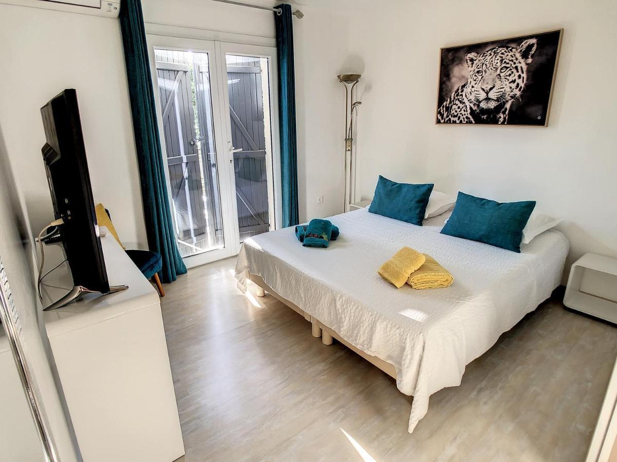3 Bedrooms Villa Near Cannes - Pool & Jacuzzi - Sea View Mandelieu-la-Napoule Exterior photo